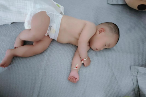 邵阳县宝宝脚心出汗怎么回事